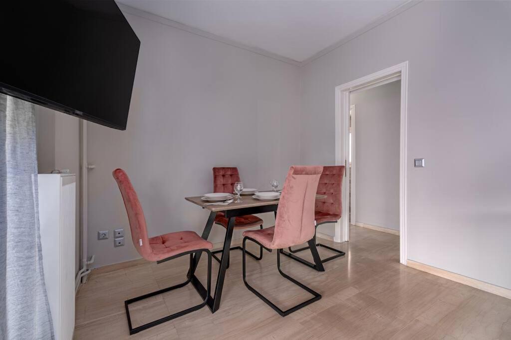 Peaceful 2 Bedroom In Glyfada Center Atene Esterno foto
