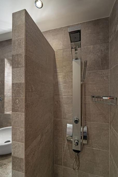 Peaceful 2 Bedroom In Glyfada Center Atene Esterno foto